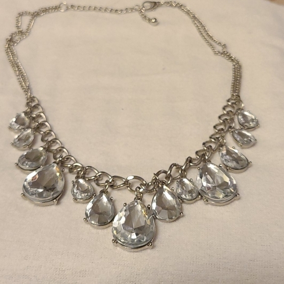 Necklace silver color with faux stones - Picture 3 of 4